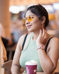 Inaya Sultana: దుబాయ్ ట్రిప్ లో ఇనయా సుల్తానా- పొట్టి దుస్తుల్లో అందాల విందు