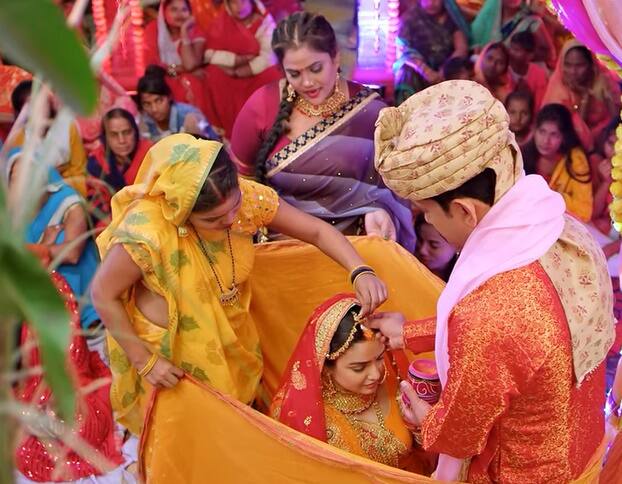 दहेज प्रथा का विरोध करती और लड़की के घरवालों की व्यथा और उनके दर्द को बयां करती है आम्रपाली और  दिनेश लाल यादव की फिल्म.