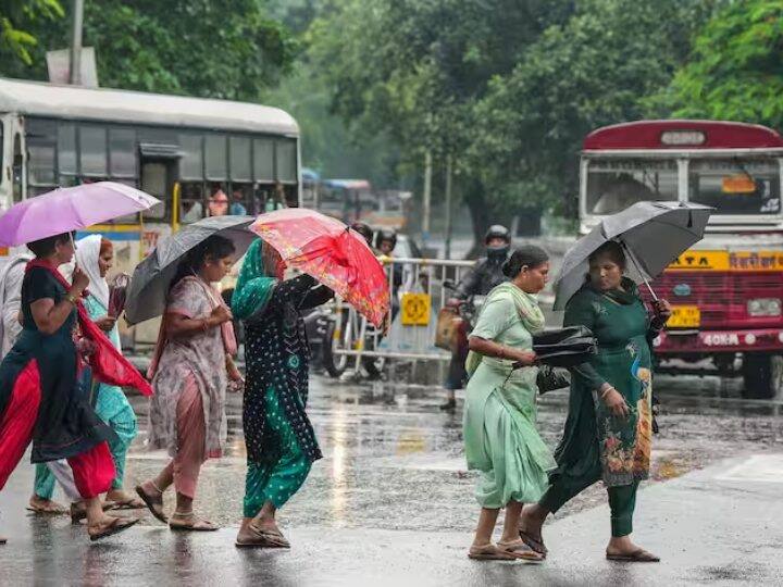 Imd Weather Update heavy rainfall himachal bengal sikkim thuderstorms lightning delhi up know update IMD Update: हिमाचल में तबाही, उत्तरखंड में अलर्ट! दिल्ली-यूपी समेत इन राज्यों में दो दिन जमकर बसरेंगे बादल, जानें अपने प्रदेश का हाल