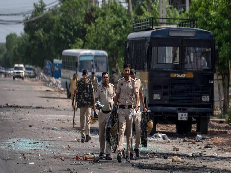 It has been reported that lights will be provided from curfew only for 14 hours today and tomorrow in Nuh district of Haryana. Haryana Violence: சுதந்திர தினம்.. ஹரியானாவில் இன்றும், நாளையும் ஊரடங்குக்கு விலக்கு.. மாநில அரசு உத்தரவு..!