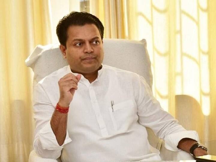 beed news Injustice against Congress workers in aghadi politics Amit Deshmukh statement Maharashtra Marathi News Amit Deshmukh : आघाडीच्या राजकारणामुळे काँग्रेस कार्यकर्त्यांवर अन्याय झाला; अमित देशमुखांचं वक्तव्य