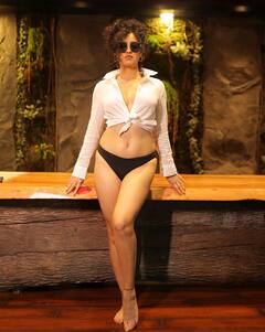 ఆహా అనిపిస్తున్న అప్సర రాణి అందాలు.. బికినీలో బోల్డ్ గా రెచ్చిపోయిన డేంజరస్ బ్యూటీ!