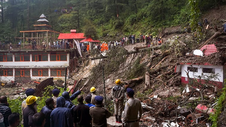 Himachal Pradesh Rain 81 dead Uttarakhand flash floods Punjab Several houses collapsed Himachal Pradesh Rain: हिमाचलमध्ये पावसाचा कहर! आतापर्यंत 81 जणांचा मृत्यू; कोट्यवधीचं नुकसान