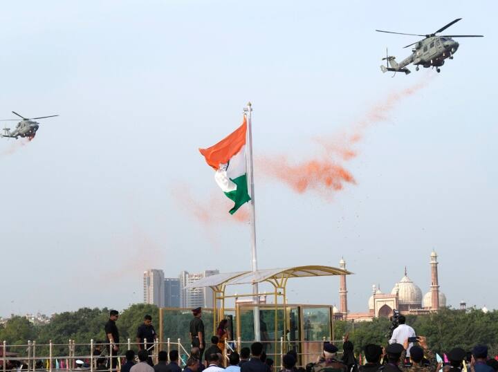 नई संसद में काम करने वाले श्रमिकों से लेकर गांव के सरपंच तक...स्वतंत्रता दिवस समारोह की गेस्ट लिस्ट में हैं खास मेहमान Happy Independence Day 2023 PM Modi to address nation from Red Fort, guest list of program includes workers and sarpanch नई संसद में काम करने वाले श्रमिकों से लेकर गांव के सरपंच तक...स्वतंत्रता दिवस समारोह की गेस्ट लिस्ट में हैं खास मेहमान