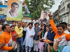 प्रियंका गांधी-कमलनाथ पर एफआईआर के खिलाफ सड़क पर उतरी कांग्रेस, फिर दोहराए ये आरोप