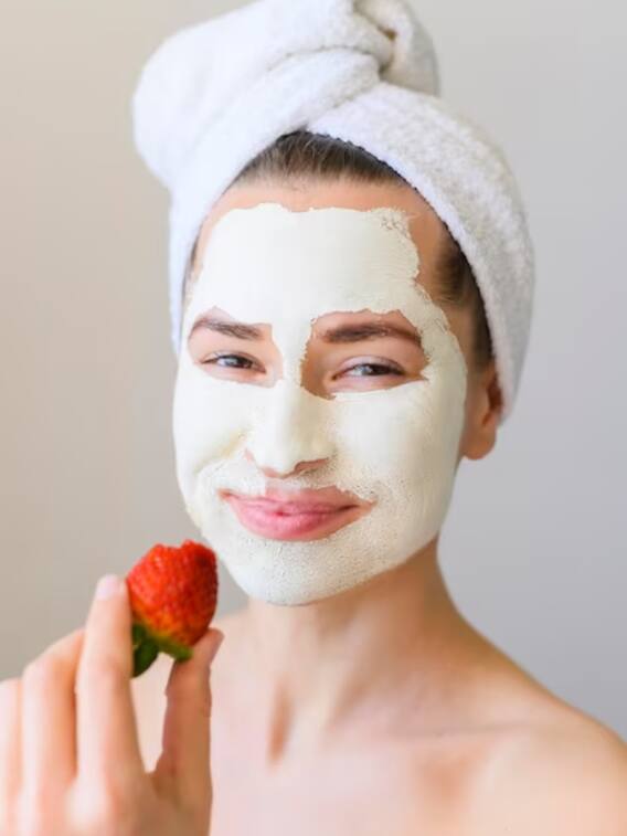 दही से बने इन 8 पैक्स से मिलेंगे कई फायदे