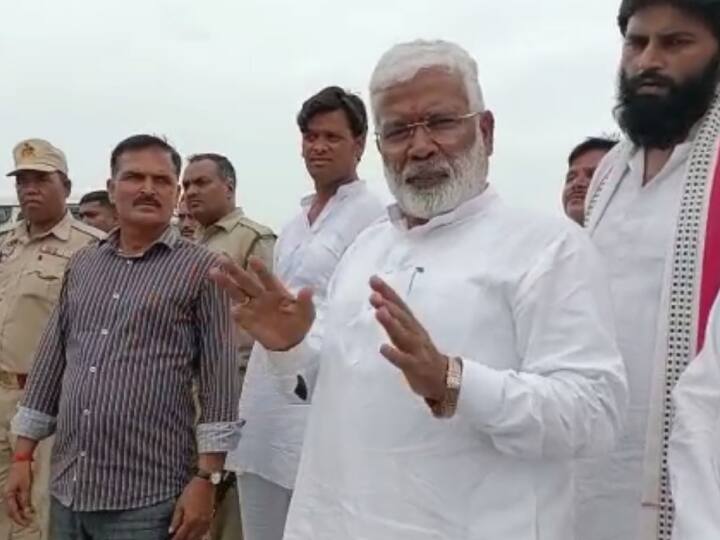UP Jal Shakti Minister Swatantra Dev Singh inspected Basti flood areas told people All is well ANN UP News: बस्ती में बाढ़ क्षेत्रों का जल शक्ति मंत्री स्वतंत्र देव सिंह ने किया निरीक्षण, लोगों से कहा- 'ऑल इज वेल'