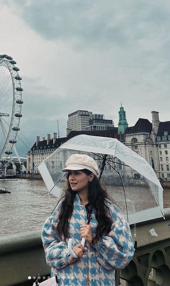 ਅਵਨੀਤ ਕੌਰ ਜਦੋਂ ਵੀ ਆਪਣੀਆਂ ਤਸਵੀਰਾਂ ਇੰਸਟਾਗ੍ਰਾਮ 'ਤੇ ਸ਼ੇਅਰ ਕਰਦੀ ਹੈ ਤਾਂ ਪ੍ਰਸ਼ੰਸਕ ਉਸ ਦੀਆਂ ਫੋਟੋਆਂ 'ਤੇ ਲਾਈਕਸ ਅਤੇ ਕਮੈਂਟਸ ਦੀ ਵਰਖਾ ਕਰਦੇ ਹਨ।