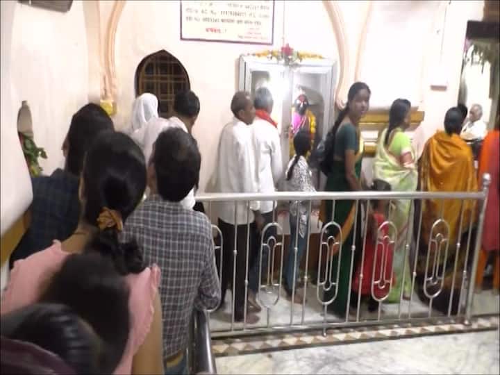 पवित्र स्नानानंतर भाविक श्री विठ्ठल रुक्मिणी मंदिर दर्शन, तसेच रुख्मिणी हरण मंदिर म्हणजेच श्री अंबिका माता मंदिर येथे दर्शन घेऊन अधिक मासातील आपले व्रत पूर्ण करतात.