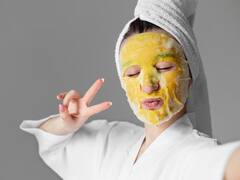 Side Effects Of Using Besan Face Pack: रोज बेसन का फेस पैक लगाने से त्वचा को होते हैं ये नुकसान