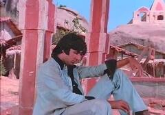 'ਸ਼ੋਲੇ' ਦੇ ਇਸ ਸੀਨ ਦੀ ਸ਼ੂਟਿੰਗ ਕਰਨ 'ਚ ਲੱਗੇ ਸੀ 3 ਸਾਲ, ਜਾਣੋ ਕਿਉਂ ਧਰਮਿੰਦਰ ਨੂੰ ਚੱਲਣਾ ਪਿਆ ਸੀ 45 ਕਿਲੋਮੀਟਰ ਪੈਦਲ?