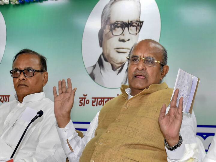 RJD and JDU KC Tyagi statement on statement of Congress leader Randeep Surjewala Surjewala Controversy: कांग्रेस नेता रणदीप सुरजेवाला को महागठबंधन ने दी नसीहत, JDU ने गीता के उपदेश देने की दी सलाह