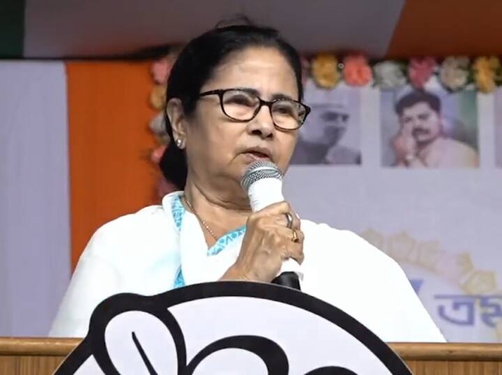 Mamata Banerjee said Independence Day 2023 speech by PM Modi will be his last from Red Fort, INDIA will win next lok sabha election ममता बनर्जी का निशाना, 'स्वतंत्रता दिवस पर लाल किले से पीएम मोदी का आखिरी भाषण होगा', INDIA पर किया बड़ा दावा