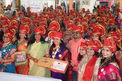 Pune News : तब्बल 403 महाराष्ट्रीयन फेटे बांधून पुणेकरांनी रचला 'इंडिया बुक ऑफ रेकॉर्ड'