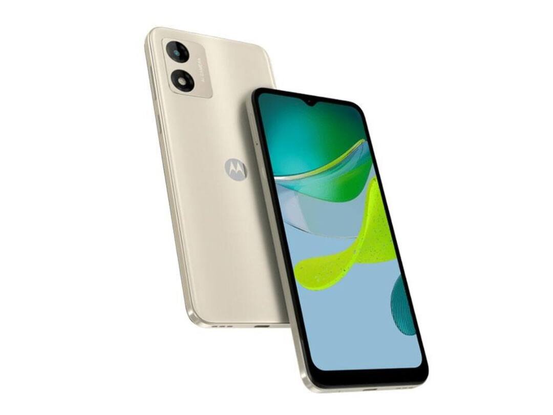 Moto E13 8GB RAM 128GB Storage Variant Launched in India Check Price Specifications Features Moto New Phone: రూ.9 వేలలోపే 8 జీబీ ర్యామ్, 128 జీబీ స్టోరేజ్ ఫోన్ - వావ్ అనిపించే బడ్జెట్ ఫోన్ లాంచ్ చేసిన మోటో!