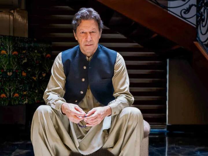 Pakistan former PM Imran khan slow poisoned in Attock Jail calim by core committee of PTI Pakistan Imran Khan: इमरान खान को अटक जेल में दिया जा रहा जहर! PTI ने लगाए गंभीर आरोप, जानें पूरी खबर