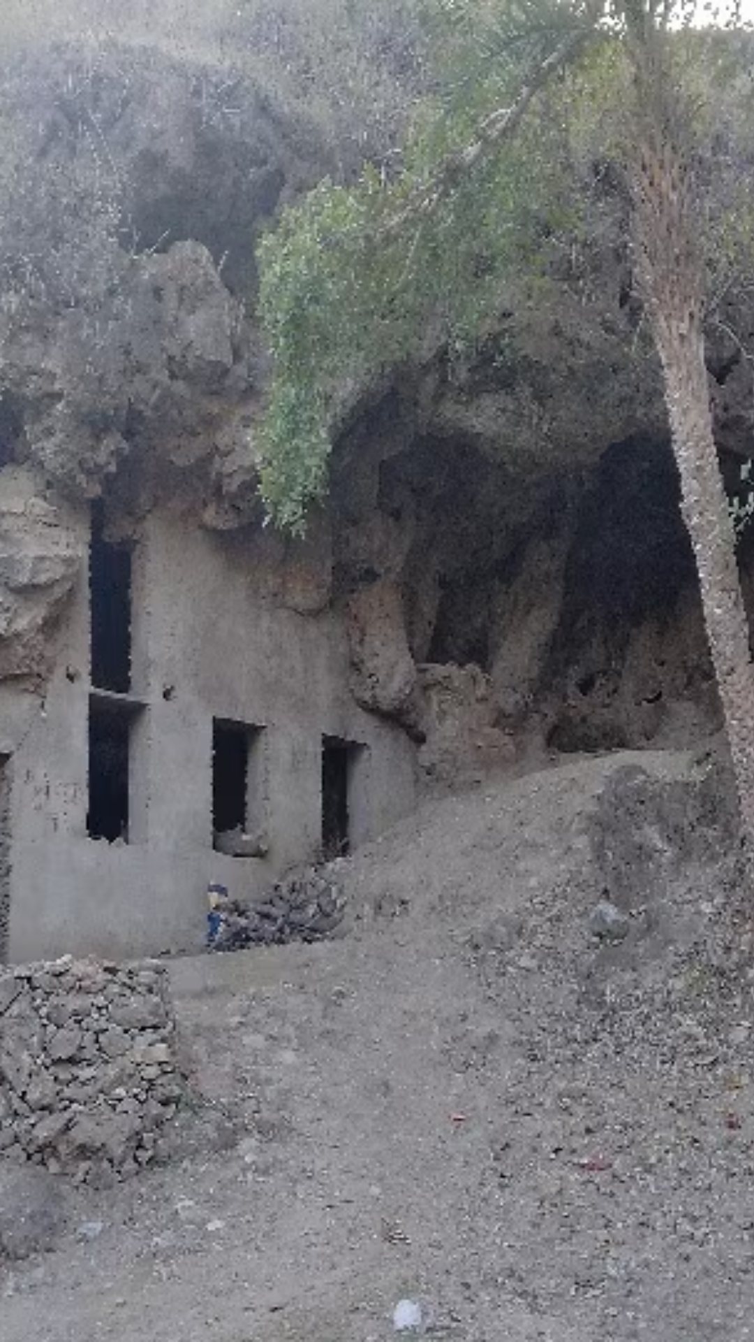 महल छोड़कर महाराणा प्रताप ने मायरा की