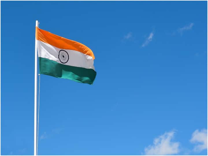 Independence Day 2023: भारत 15 अगस्त 1947 को आजाद हुआ था और अब हर साल 15 अगस्त को ये खास दिन सेलिब्रेट किया जाता है. क्या आप जानते हैं कई देश हमारे साथ स्वतंत्रता दिवस सेलिब्रेट करते हैं.