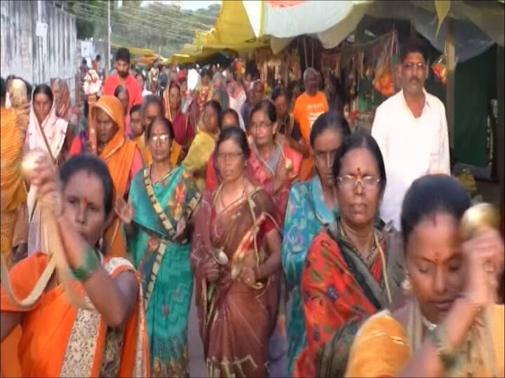 अमरावती : तब्बल 12 वर्षानंतर अधिक मास आणि श्रावण मास एकत्र आल्याने पवित्र स्नानासाठी कौडण्यपुरात भाविकांची मोठ्या संख्येने येथे हजेरी लावताना दिसत आहेत.