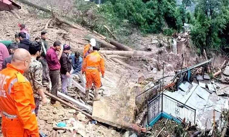 himachal pradesh landslide 30 feared trapped worshipping shiv temple temple collapsed in landslide in shimla Shimla Landslide : हिमाचलमध्ये भूस्खलन! शिमल्यातील शिव मंदिर कोसळून 9 जणांचा मृत्यू; ढिगाऱ्याखाली आणखी काही जण अडकल्याची भीती