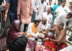 MP Election 2023: महाकाल के दरबार में कमलनाथ, कहा- 50 प्रतिशत कमीशन से मुक्ति दिलाएं