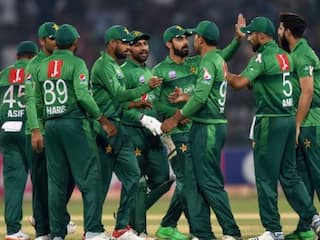 Asia Cup: ભારત સામેની મેચ પહેલા પાકિસ્તાનના ખતરનાક બૉલરનો ખભો ભાંગ્યો, આખી પાક ટીમમાં ચિતા પેઠી