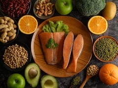 Vitamin b12 deficiency: हाथ पैर में झुनझुनी और चेहरे का पीलापन, इस विटामिन की कमी के हैं लक्षण