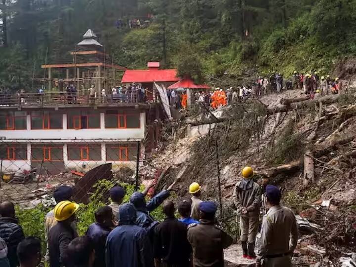 Himachal News: हिमाचल में रौद्र रूप! बादल फटने और भूस्खलन से मची तबाही, 51 लोगों की मौत; कई लापता Himachal Pradesh Devastation caused by cloudburst and landslide 51 people died many missing Solan Shimla Himachal News: हिमाचल में रौद्र रूप! बादल फटने और भूस्खलन से मची तबाही, 51 लोगों की मौत; कई लापता
