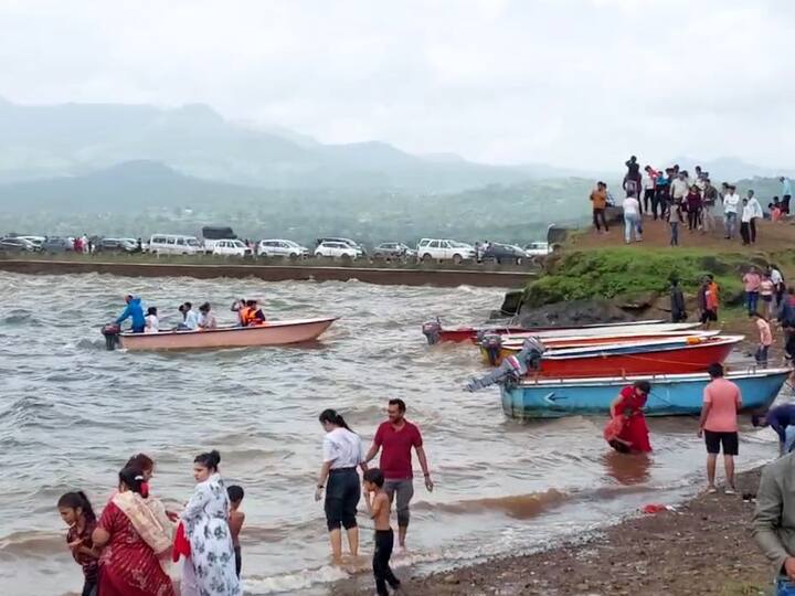 तसेच सध्या भंडारदरामधील अनेक पर्यटनस्थळी पर्यटकांची रेलचेल पाहायला मिळत आहे.