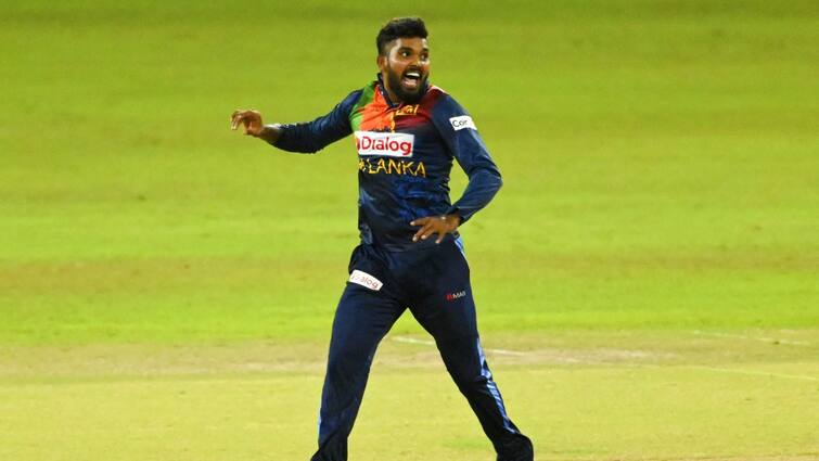 Sri Lankan spinner Wanindu Hasaranga announces retirement from test cricket Wanindu Hasaranga Retirement: সকলকে চমকে দিয়ে আচমকাই অবসর ঘোষণা করলেন ওয়ানিন্দু হাসারাঙ্গা