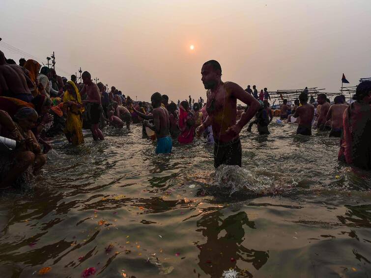 Amas of Adhik Shravan is special know the bathing-donation muhurat, donation of these things will remove all suffering Adhik Maas Amavasya 2023:  અધિક શ્રાવણની અમાસ છે ખાસ, જાણો સ્નાન-દાન મુહૂર્ત, આ ચીજોના દાનથી દૂર થશે તમામ કષ્ટ