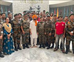 Sunny Deol: ਸੰਨੀ ਦਿਓਲ ਨੇ ਫੈਨਜ਼ ਵਿਚਾਲੇ ਪਹੁੰਚ ਮਨਾਇਆ ਆਜ਼ਾਦੀ ਦਾ ਜਸ਼ਨ, ਤਾਰਾ ਸਿੰਘ ਦੀਆਂ ਤਸਵੀਰਾਂ ਮੋਹ ਲੈਣਗੀਆਂ ਦਿਲ