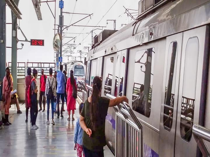 Now DMRC offers Passengers to book Delhi Metro Tickets on IRCTC Platform know details Delhi Metro: खुशखबरी! बिना लाइन में लगे अब IRCTC पोर्टल पर खरीद सकेंगे दिल्ली मेट्रो टिकट, DMRC का ऐलान