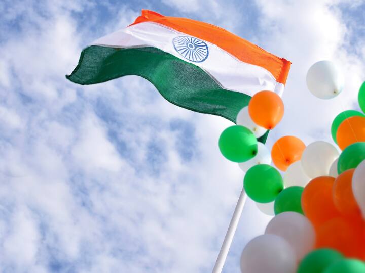 Independence Day 2023: नागपुर में RSS मुख्यालय पर फहराया गया राष्ट्रीय ध्वज, परिसर में दिखी कड़ी सुरक्षा Happy Independence Day 2023 National flag hoisted at RSS headquarters in Nagpur tight security seen in premises Independence Day 2023: नागपुर में RSS मुख्यालय पर फहराया गया राष्ट्रीय ध्वज, परिसर में दिखी कड़ी सुरक्षा