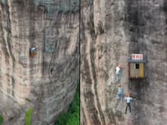 This Convenience Store In China Hangs From A 393 Feet High Cliff