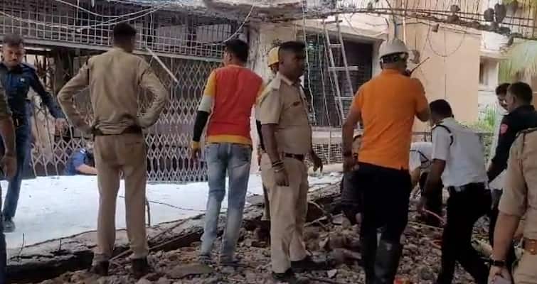Surat: Slab collapsed in Surat's Dharuka College, two died Surat: સુરતની ધારુકા કોલેજમાં સ્લેબ થયો ધરાશાયી, ચાર શ્રમિકો દટાયા, બેના મોત