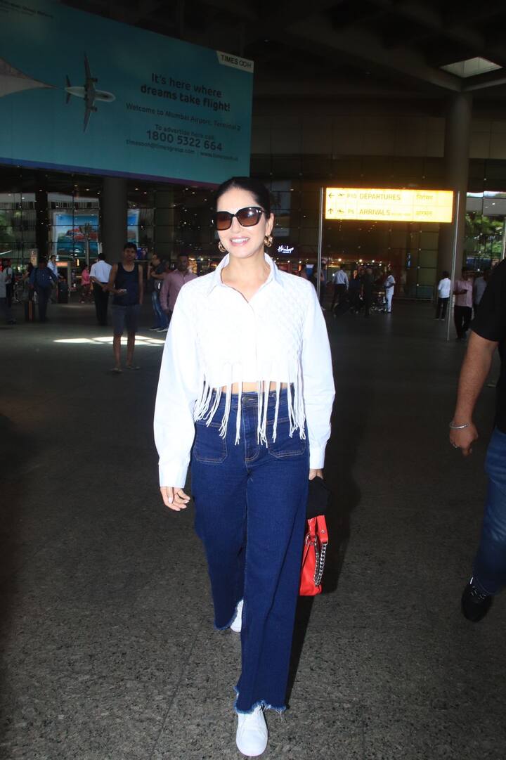 బాలీవుడ్ బిజీ హీరోయిన్స్‌లో సన్నీ లియోన్ కూడా ఉంటారు.