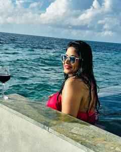 Shweta Shinde : 'मेरा वाला पिंक'... श्वेता शिंदेने शेअर केले स्विमसूटमधील जबरदस्त फोटो