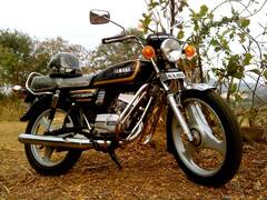 Riders Favorite Old Bikes: इन बाइक्स ने भारत में लोगों को बनाया था दीवाना, फेवरेट बाइक की लिस्ट में पहले नंबर पर होती है इनकी गिनती