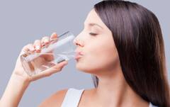 Health Tips: ‘हे’ पदार्थ खाल्ल्यानंतर चुकूनही पिऊ नका पाणी; शरीरासाठी ठरेल घातक