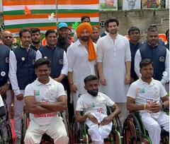 Sunny Deol: ਸੰਨੀ ਦਿਓਲ ਨੇ ਫੈਨਜ਼ ਵਿਚਾਲੇ ਪਹੁੰਚ ਮਨਾਇਆ ਆਜ਼ਾਦੀ ਦਾ ਜਸ਼ਨ, ਤਾਰਾ ਸਿੰਘ ਦੀਆਂ ਤਸਵੀਰਾਂ ਮੋਹ ਲੈਣਗੀਆਂ ਦਿਲ