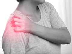 कंधों में हो रहा ज्यादा दर्द...तो यह नॉर्मल बात नहीं, इस खतरनाक बीमारी का हो सकता है संकेत