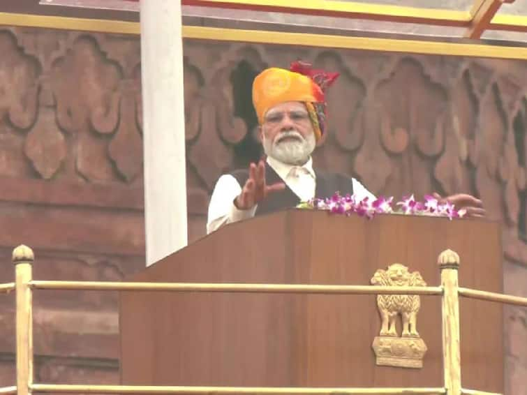 Prime Minister Modi, who hoisted the flag on the 77th Independence Day, said in his speech that peace would soon return to Manipur. PM Modi Speech: சுதந்திர தின உரையில் மணிப்பூர் விவகாரம் - பிரதமர் மோடி என்ன சொல்லி இருக்காரு பாருங்க..!