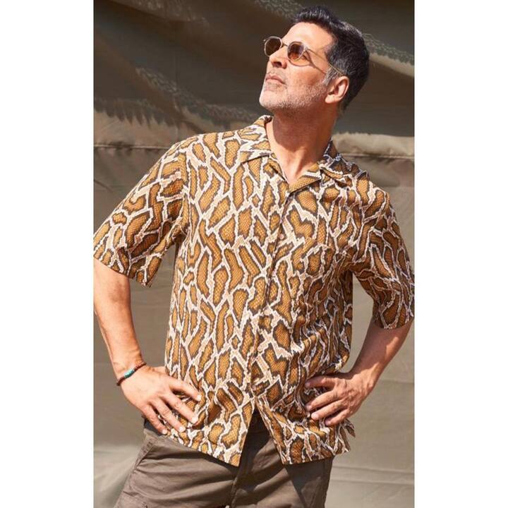 बॉलीवुड एक्टर अक्षय कुमार इन दिनों अपनी हालिया रिलीज फिल्म ‘ओएमजी 2’ को लेकर चर्चा में बने हुए हैं. एक्टर की फिल्म इस वक्त थिएटर्स में धमाल मचा रही है. लेकिन इस रिपोर्ट में हम आपके लिए उनकी लाइफ को वो छिपा हुआ किस्सा ढूंढकर लाए हैं. जिसे सुन आपके रोंगटे खड़े हो जाएंगे.