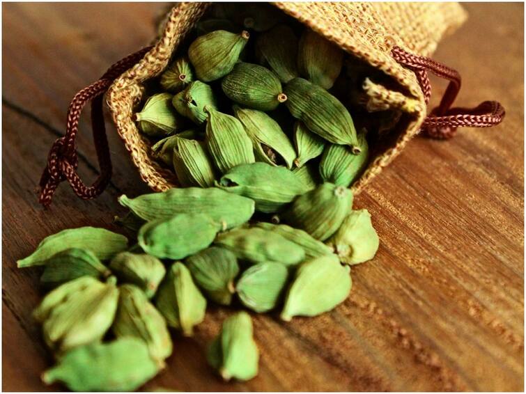 Superfood Cardamom Is Key Role To Reduce Fat Fat Reduce Tips: కొవ్వు కరిగించుకోవాలా? ఈ క్వీన్ ఆఫ్ స్పైసెస్ తినేయండి