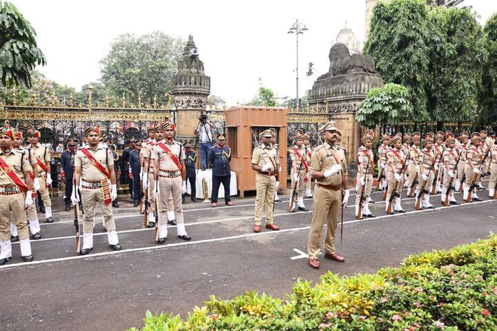 ‘हर घर तिरंगा’चा एक भाग म्हणून रेल्वे कर्मचाऱ्यांनीही आपल्या घरांमध्ये राष्ट्रध्वज लावला आहे.