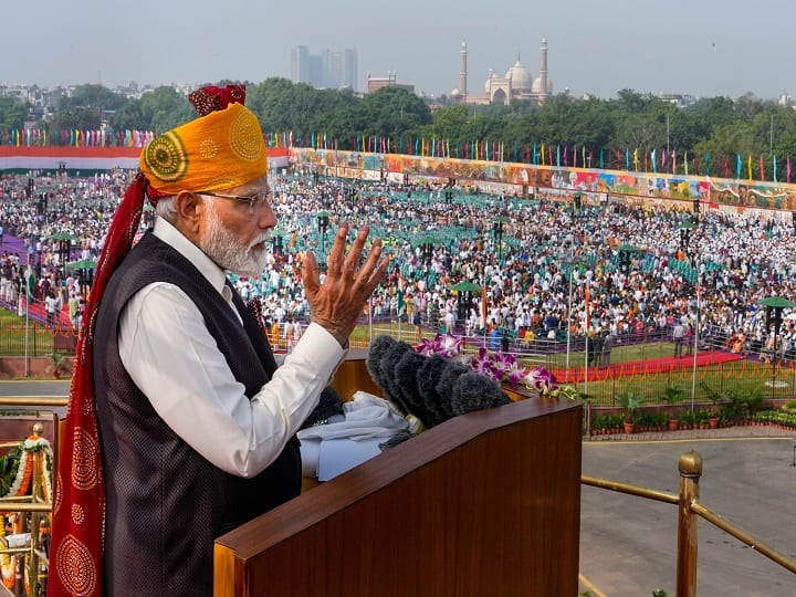 Independence Day 15 August 2023 India Independence Day PM Modi Speech from Read fort Independence Day 2023: महंगाई, मणिपुर, हिंसा... लाल किले के मंच से पीएम मोदी ने विपक्ष को भी दिए जवाब, खूब चलाए सियासी बाण