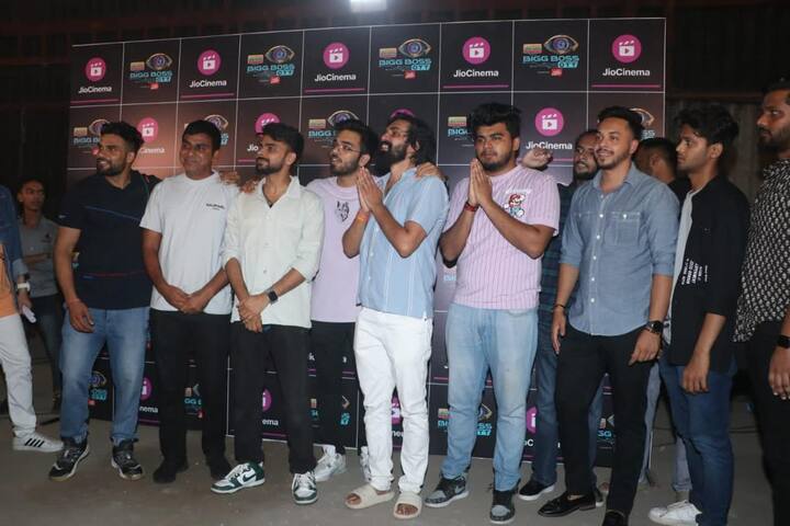 The friends seemed equally happy at their dear friends win