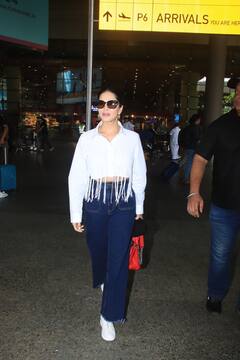 కళ్లద్దాలు, ట్రెండీ అవుట్ ఫిట్‌తో స్టైలిష్‌గా సన్నీ!