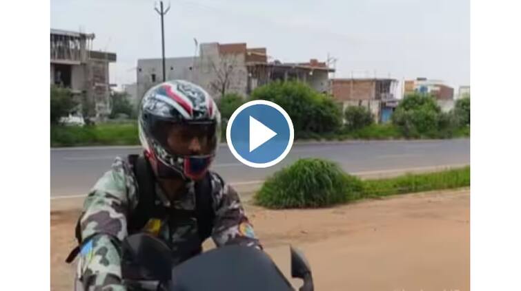 Watch former-indian-captain-ms-dhoni-seen-riding-the-bike-in-ranchi Watch: MS ਧੋਨੀ ਨੇ ਰਾਂਚੀ 'ਚ ਬਾਈਕ ਰਾਈਡ ਦਾ ਲਿਆ ਮਜ਼ਾ, ਦੇਖੋ ਮਾਹੀ ਦਾ ਵਾਇਰਲ ਵੀਡੀਓ